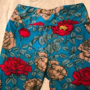 LuLaRoe Bold Floral Roses Leggings one size